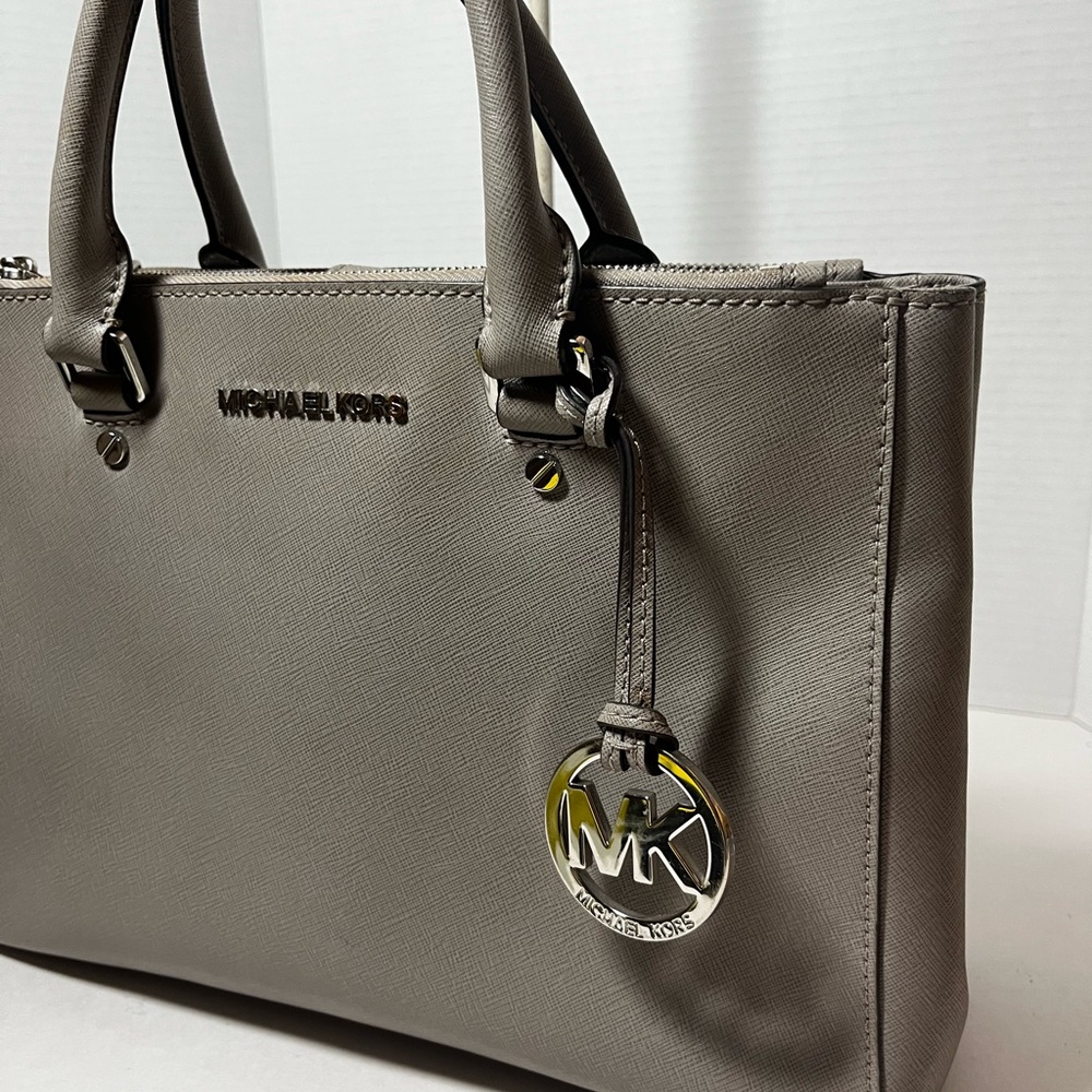 Michael Kors Sutton Satchel - Picture 2 of 10